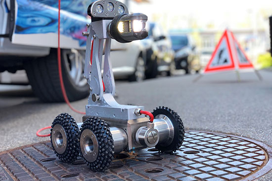 Kontrolle mit Roboter